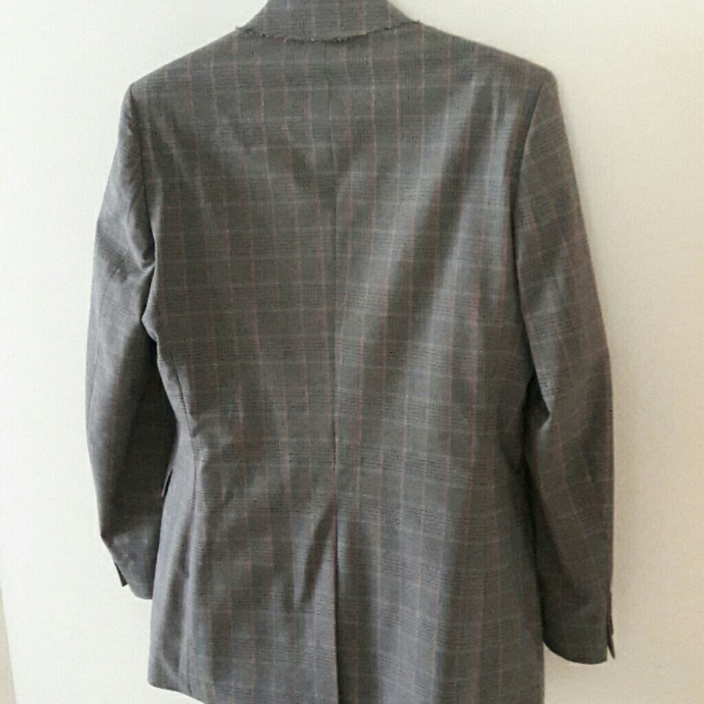 Grey Fitted Plaid Blazer w/ Distinctive Accents, XL - Picture 6 of 9